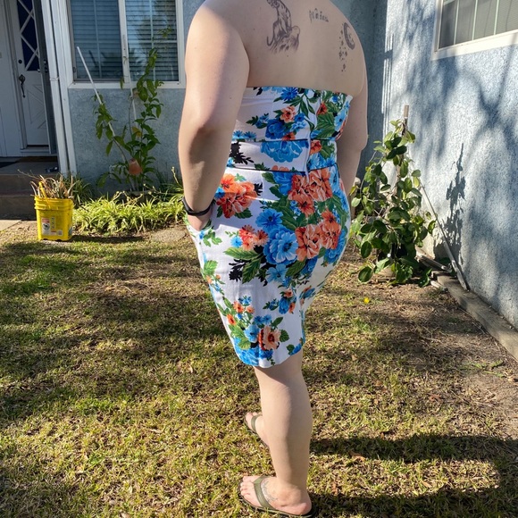 Vintage 2000s Beautiful Torrid Floral Mini Dress - Picture 5 of 12
